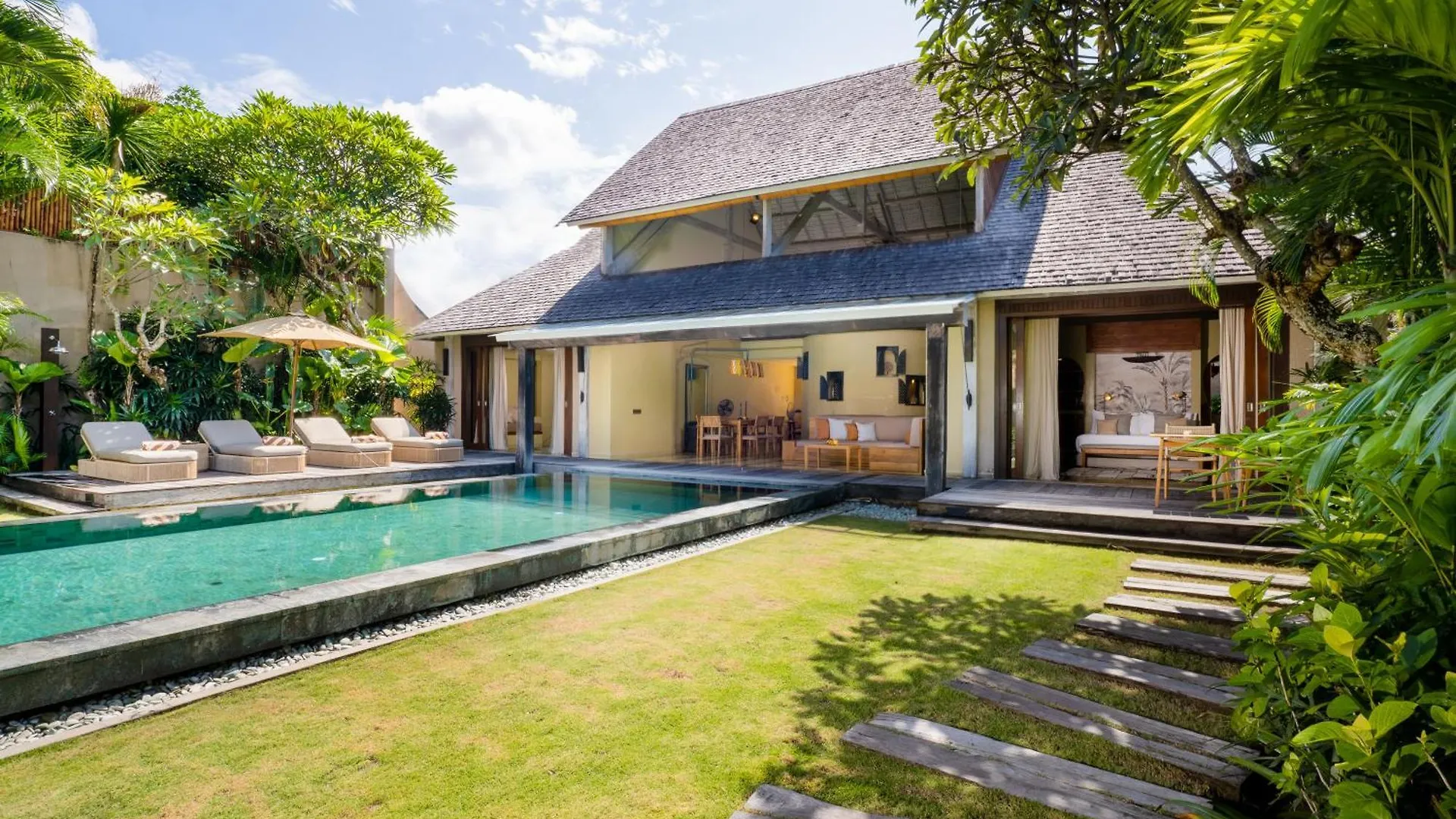 Space Villas Bali Seminyak Indonesia